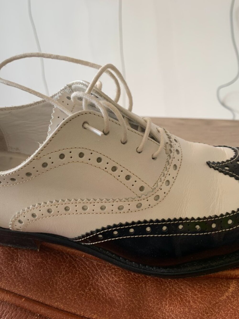 Black/white spectator flats, size 37. - Picture 2 of 4